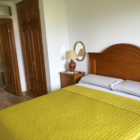 Valencia, Ideally Located 3Bed-2Bath Apart.Few Mints Walk From Beach,Pool,Shop. Port Saplaya Kültér fotó