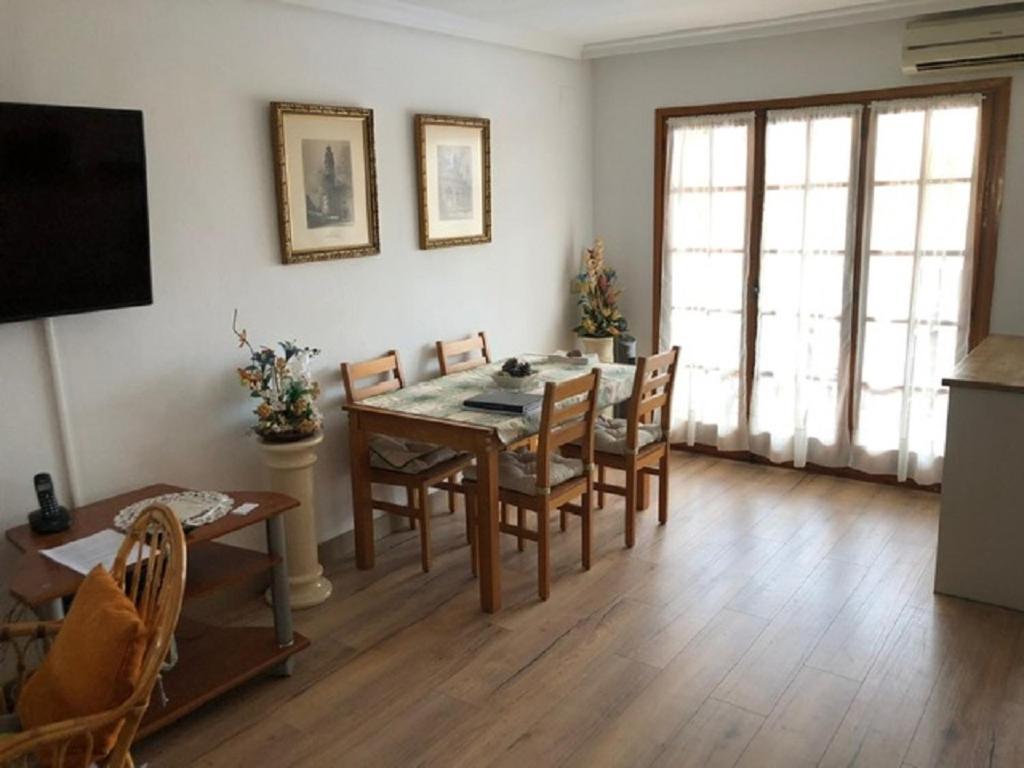 Valencia, Ideally Located 3Bed-2Bath Apart.Few Mints Walk From Beach,Pool,Shop. Port Saplaya Kültér fotó