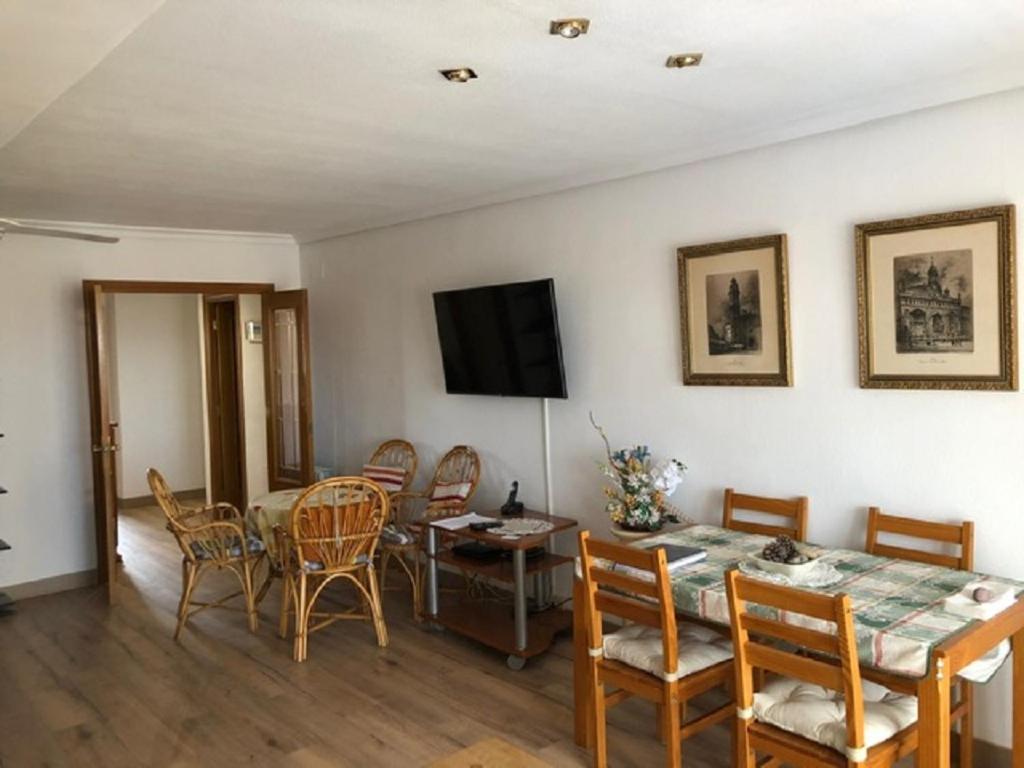 Valencia, Ideally Located 3Bed-2Bath Apart.Few Mints Walk From Beach,Pool,Shop. Port Saplaya Kültér fotó