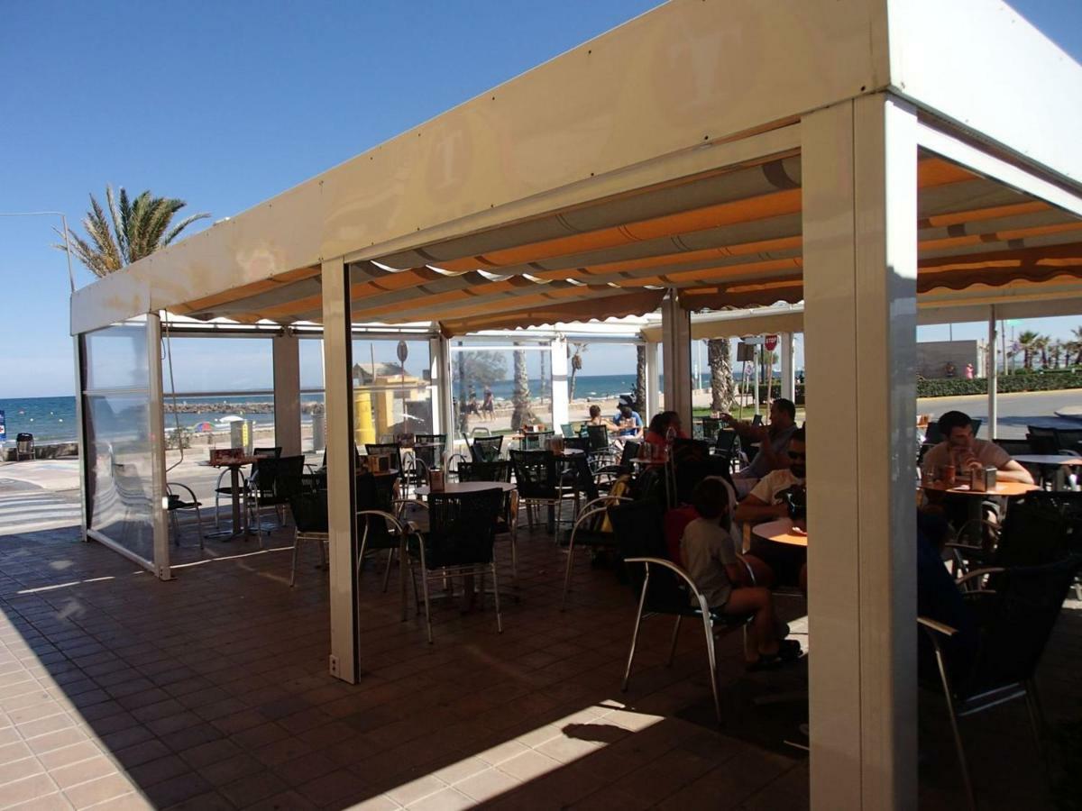Valencia, Ideally Located 3Bed-2Bath Apart.Few Mints Walk From Beach,Pool,Shop. Port Saplaya Kültér fotó