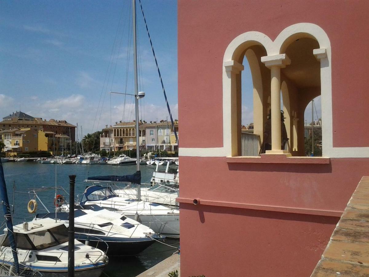 Valencia, Ideally Located 3Bed-2Bath Apart.Few Mints Walk From Beach,Pool,Shop. Port Saplaya Kültér fotó